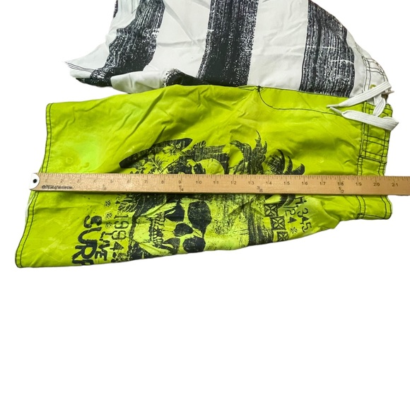 Old Navy swimming shorts size XL 14-16 - Picture 13 of 15